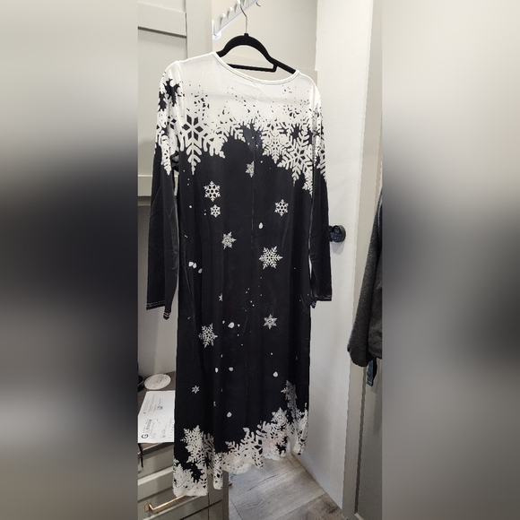 NWOT Christmas Santa Clause & Candy Long Sleeve Dress with pockets - Picture 7 of 9